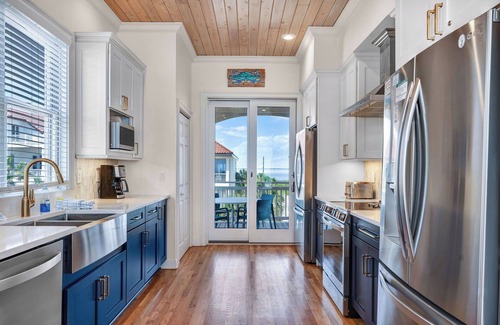 East End Casa | Pet Friendly, Beach Front, Swimming Pool, St George Island
