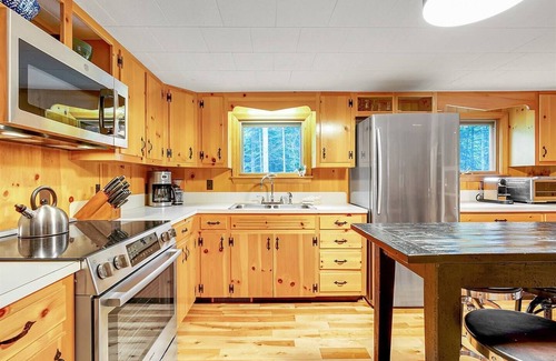 Sunday River Area Chalet De Esquí | Sunday River less than 1 mile! Hot Tub! Fire Pit! Sleeps 10!