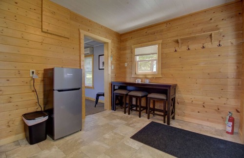Clitherall Cabina | Sunfish Cabin - Lakefront | Kayak| Families, Pets | Legacy Lakeside Resort