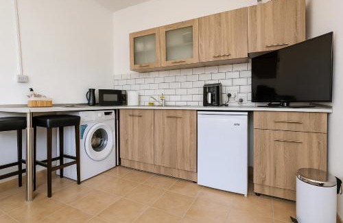 Livadia Apartamento | Sunflight Apt 01B One Bedroom Apt