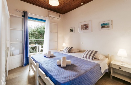 Kassiopi Casa | Sunflower Apartments & Studios
