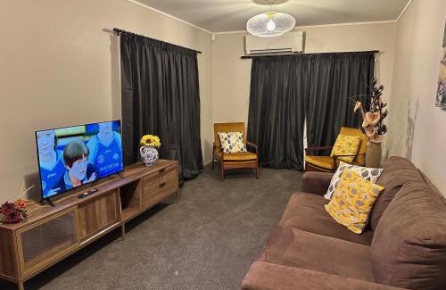 Kapiti Island Casa | Sunflower Cottage