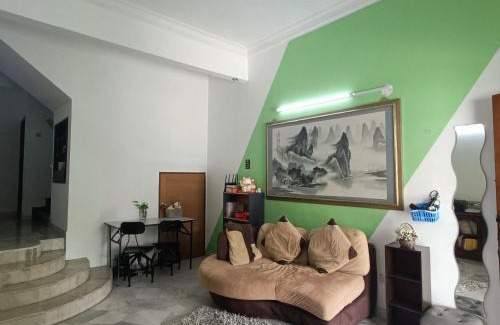 Bandar Sungai Long Casa | Sungai Long Homestay