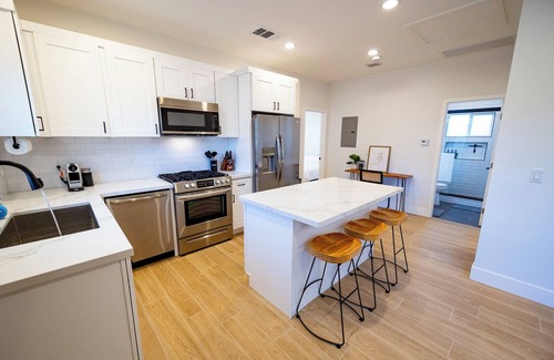 Northeast Anaheim Casa | Sunkist Oasis near Disneyland