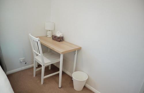 Auburn Casa | Sunlit Double room with shared bathoom