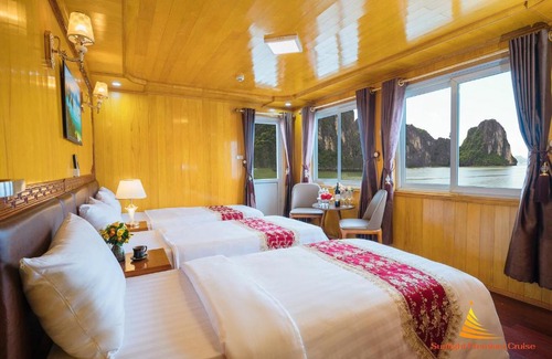 Cat Hai Hotel | Sunnight Home - Garden sky view