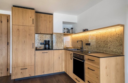 Moso in Passiria Apartamento | "Sunnseitn Lodge Apt Moutainsuite" con bañera de hidromasaje, sauna de infrarrojos y terraza