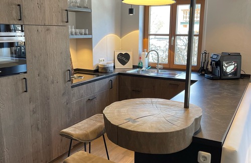 Bad Wiessee Apartamento | Soleado apartamento de 100 metros cuadrados para 4 personas, jardín, garaje / cerca del lago