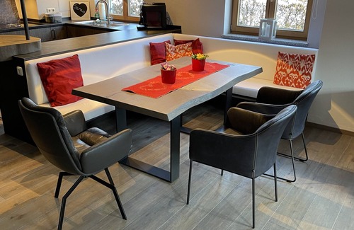 Bad Wiessee Apartamento | Soleado apartamento de 100 metros cuadrados para 4 personas, jardín, garaje / cerca del lago