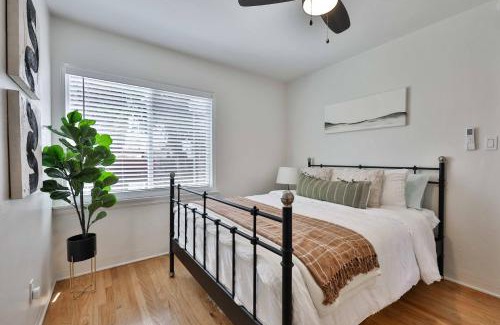 Normal Heights Casa | Sunny 1br Cottage Walk To Adams Ave Cafs