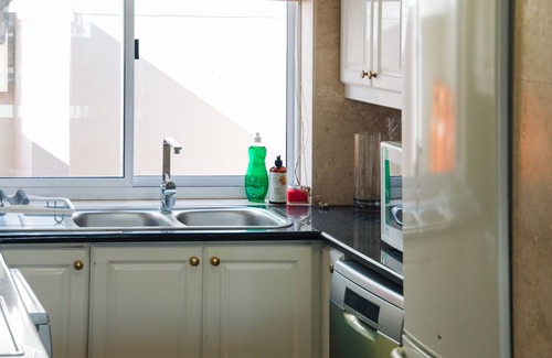 Knysna Central Casa | "Sunny 3-bedroom waterfront House with boat mooring at Knysna Quays.