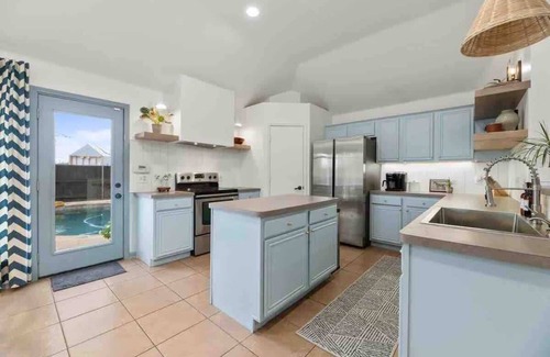 Royse City Casa | Sunny 4BR w/Backyard Oasis | 15 Min to Lakes