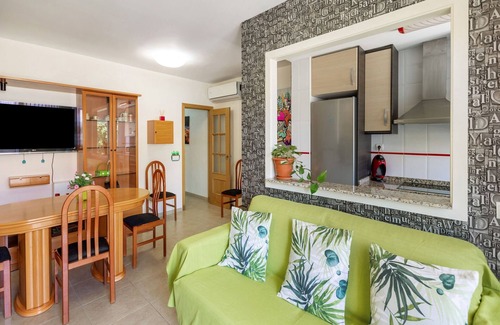 Garrucha Apartamento | Apartamento soleado cerca de Paseo