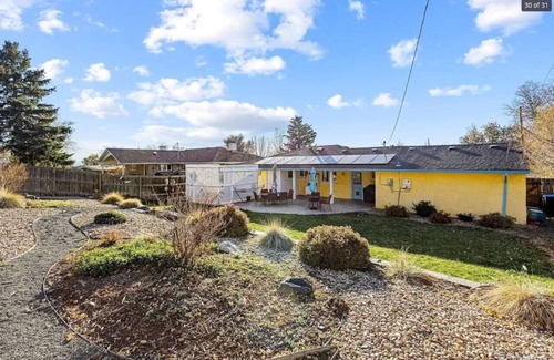 Scenic Heights Apartamento | Sunny Beach House of Olde Town Arvada