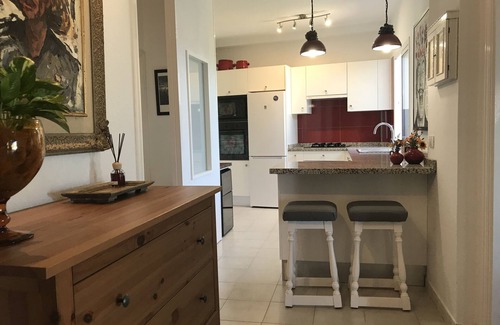 La Victoria de Acentejo Casa | Chalet soleado, vistas Atlántico y Teide, WiFi gratis, jardín, piscina, barbacoa