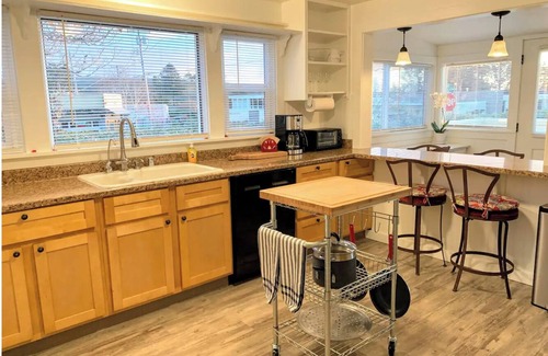 Jacoby Creek Casa | Sunny Cottage, Close to Town & Family Friendly