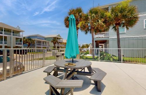 Pensacola Beach Casa | Sunny Delight