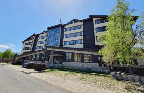 Razlog Apartamento | Sunny Duplex, Mountain Views, Spa Access, Near Bansko, Terra Complex