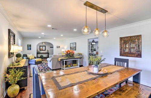 Marianna Casa | Sunny Florida Abode - Patio, Pool, and Fire Pit