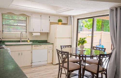 Port Orange Casa | Sunny Florida Retreat