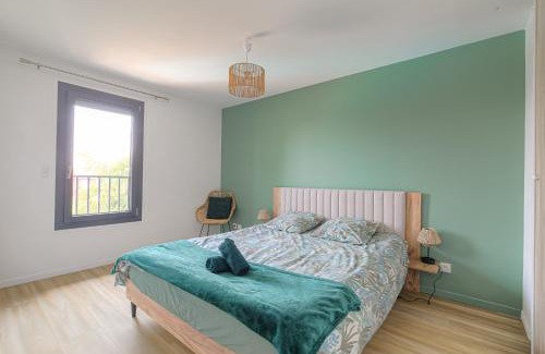 Saint-Genis-les-Ollieres Villa | Sunny House - Villa 4 chambres - Saint Genis Les Ollières