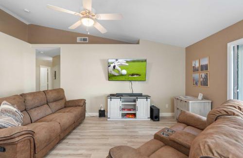 Castlegate Casa | Sunny Home with Backyard Oasis in San Tan Valley!