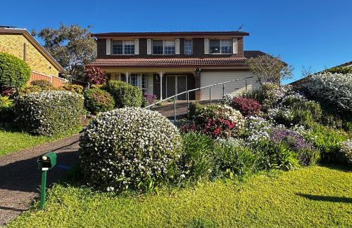 Bonnells Bay Casa | Sunny Lake View House - Perfect for Family & Friends