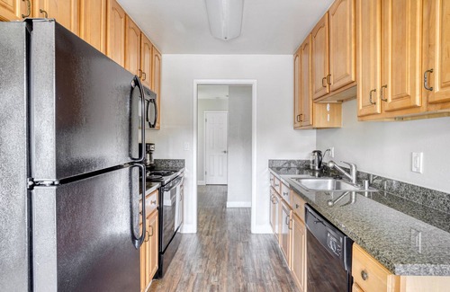 Mountain View Apartamento | Sunny Mountain View 2BR w/ Pool, Gym, BBQ, 5 min to Target, by Blueground