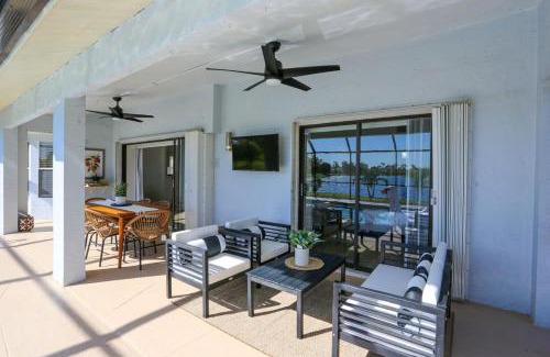 Naples Casa | Sunny Naples 3BR Retreat with Solar Heated Pool and BBQ