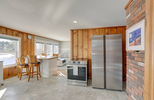 Byfield Apartamento | Sunny Newbury Apartment, 6 Mi to Market Square!