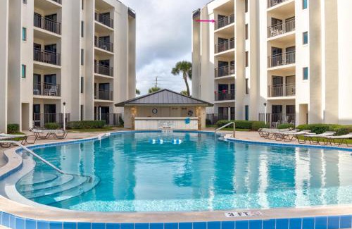 Imperial Heights Casa | Sunny Ormond Beach SOB Condo Pool No Drive Beach