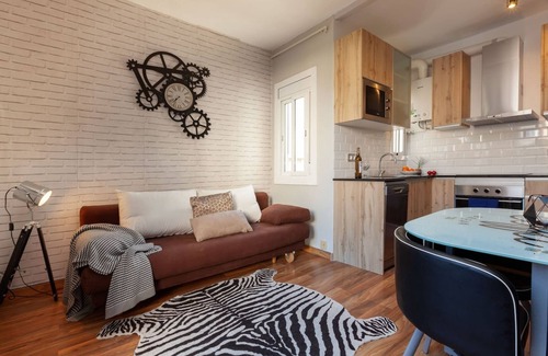 El Guinardo Apartamento | Sunny Penthouse in Sagrada Familia
