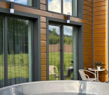 Mykulychyn Casa | Sunny Place cottage