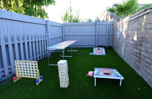 Serra Mesa Casa | Sunny San Diego, Entire home, Pool, Free Parking, BBQ, Pets allowed, family neighborhood!