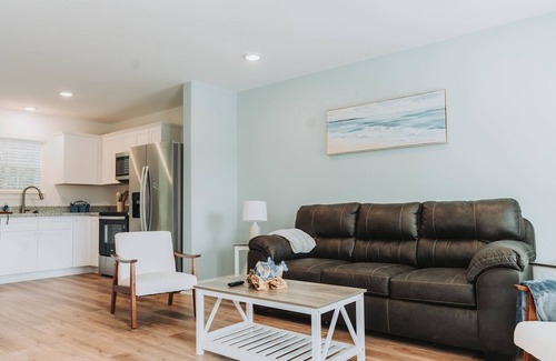 Gulfport Casa | Sunny Shore Summary: