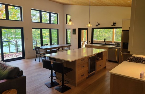 Madawaska Valley Cabaña | Sunny Shores Lakehouse