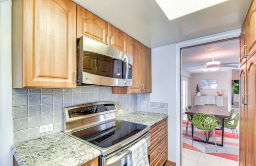 Palm Harbor Estates Casa | Sunny South Daytona Home w/ Pool & Grill!