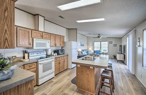 Welaka Casa | Sunny Waterfront Welaka Home w/ Private Dock!