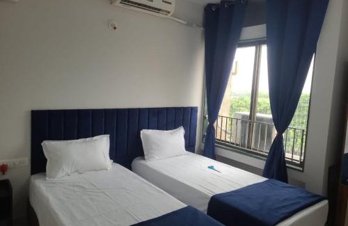 Navi Mumbai Apartamento | SunRay Serviced Apartment, -Airport View - Ulwe ,Navi Mumbai Airport