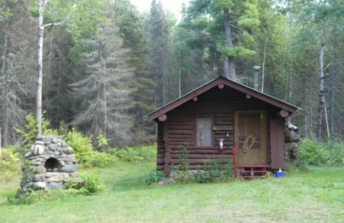 Isabella Casa | Sunrise Cabin - Secluded Rustic Retreat