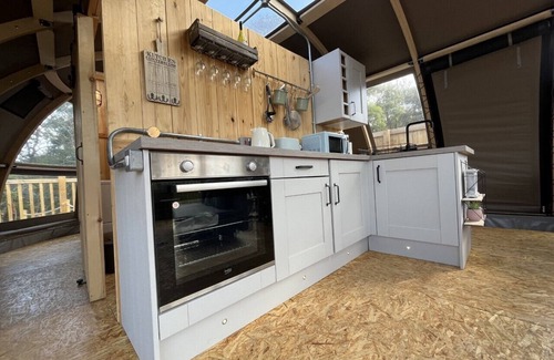 Tenby Alquiler De RV | Sunrise Dome Tent