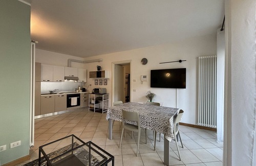 Musso Apartamento | Sunrise on the Lake - Larihome A59