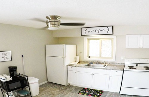 Sunrise Beach Cabina | Sunrise Shores Cabin # 4 Lake Front con una piscina!