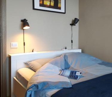 Ventspils Apartamento | SUNSET Apartment Near Sea - Family Friendly space with Bath and Good Coffee