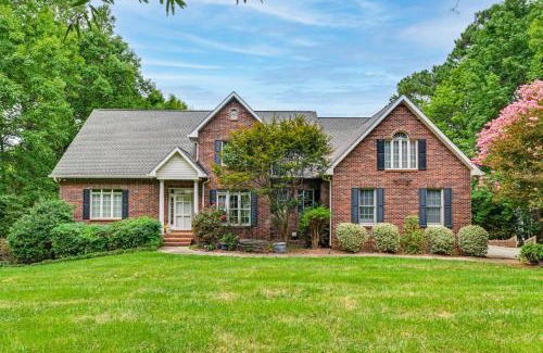 Mayhew Apartamento | Sunset Central - Lake Norman Getaway with Dock