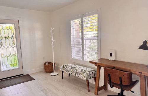 Poiciana Park II Casa | Sunset House 3 bed/3 bath property in historic Flamingo Park; 10 mins to beach