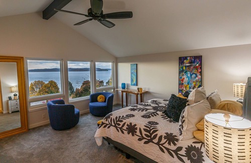 Des Moines Casa | Sunset Paradise With Amazing Ocean View only 30 mins. South of Downtown Seattle!