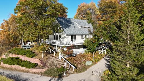 Frankfort Casa | Sunset Serenity - Incredible Home On Lake Bluff!