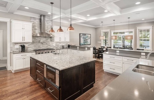 Bumpass Casa | Sunset Shores - Luxury by B. Michael's Escapes