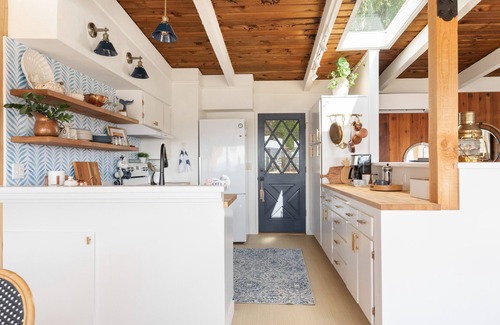 Lagoon Point Cabaña | Sunset View Cottage in Lagoon Point -